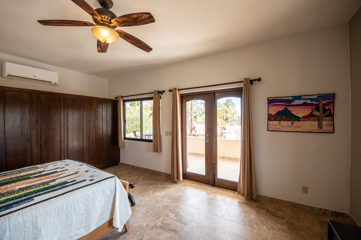 Fabulous One Level Home with Large Garage, Dipping Pool, Outdoor Kitchen and Bar Plus Guest House!