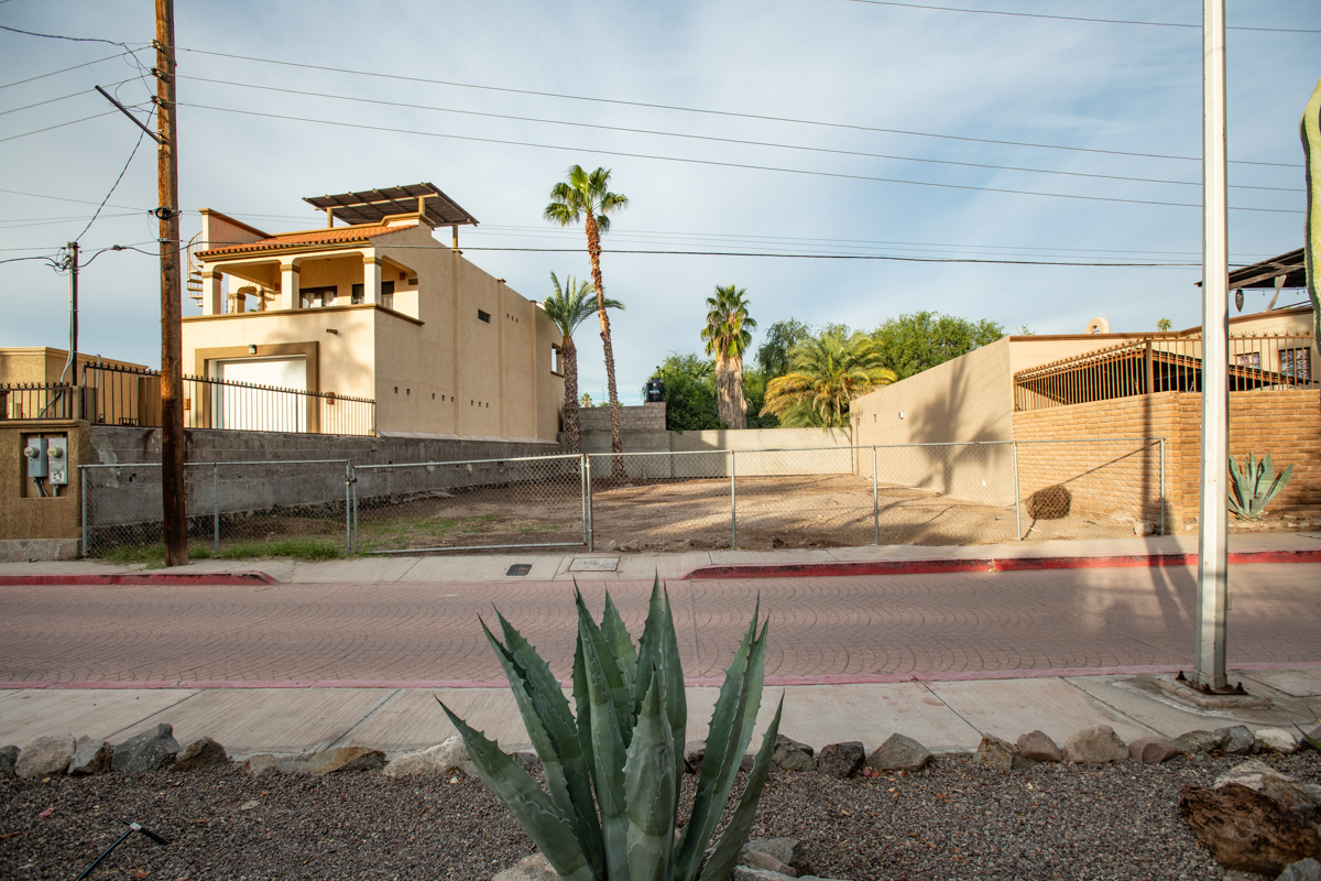 Residential lot in Historic Loreto one block to Sea and Plaza!