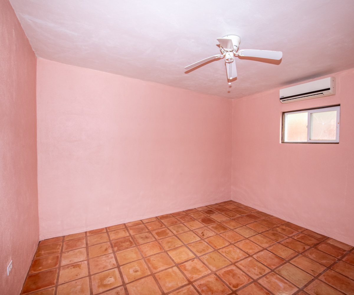 Three bedroom, 1.5 bath home on large lot, with pool, in fantastic area of Loreto.