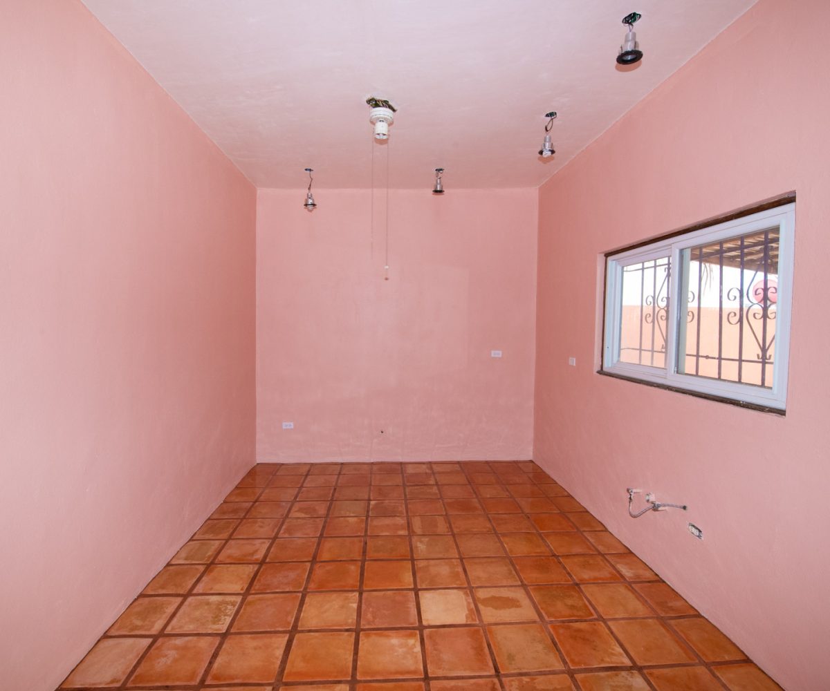 Three bedroom, 1.5 bath home on large lot, with pool, in fantastic area of Loreto.