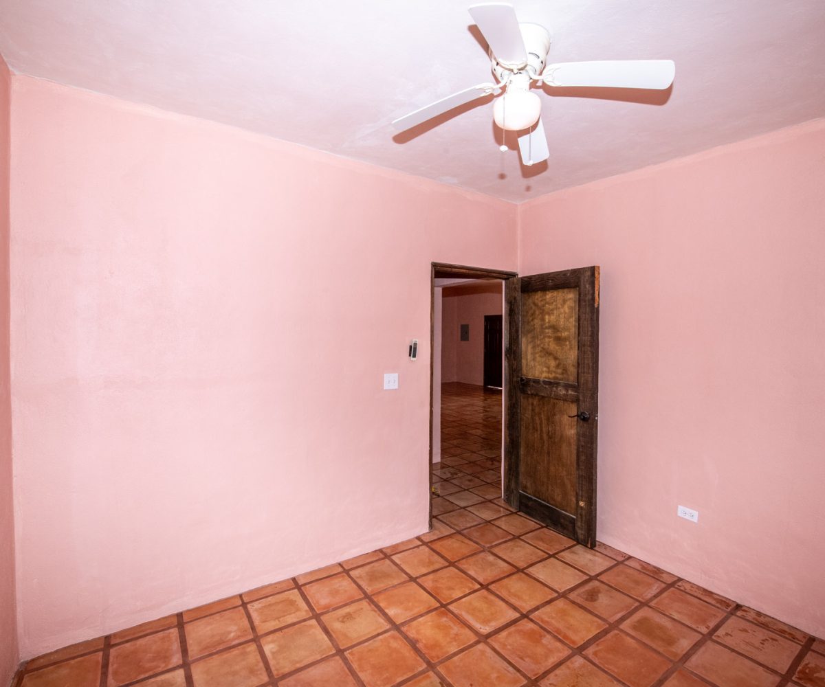 Three bedroom, 1.5 bath home on large lot, with pool, in fantastic area of Loreto.