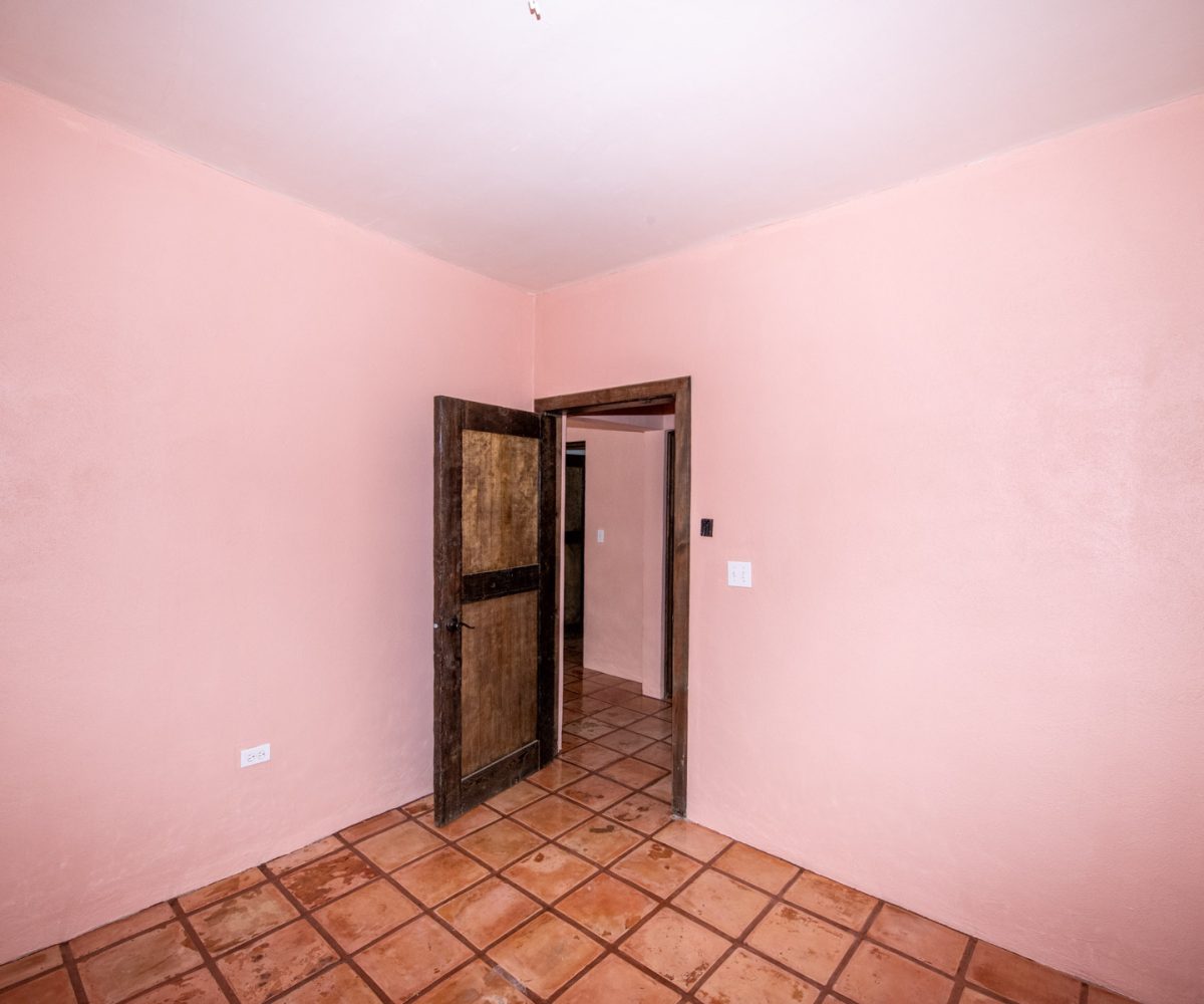 Three bedroom, 1.5 bath home on large lot, with pool, in fantastic area of Loreto.