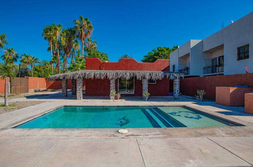 Three bedroom, 1.5 bath home on large lot, with pool, in fantastic area of Loreto. Pool area looking North Three bedroom, 1.5 bath home on large lot, with pool, in fantastic area of Loreto.