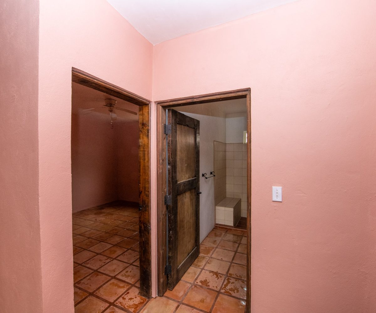 Three bedroom, 1.5 bath home on large lot, with pool, in fantastic area of Loreto.