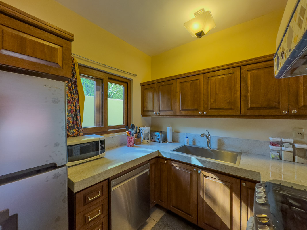 Casa Escondida Two Bed/two Bath Home With Covered Carport One Block To The Beach In Historic Loreto!