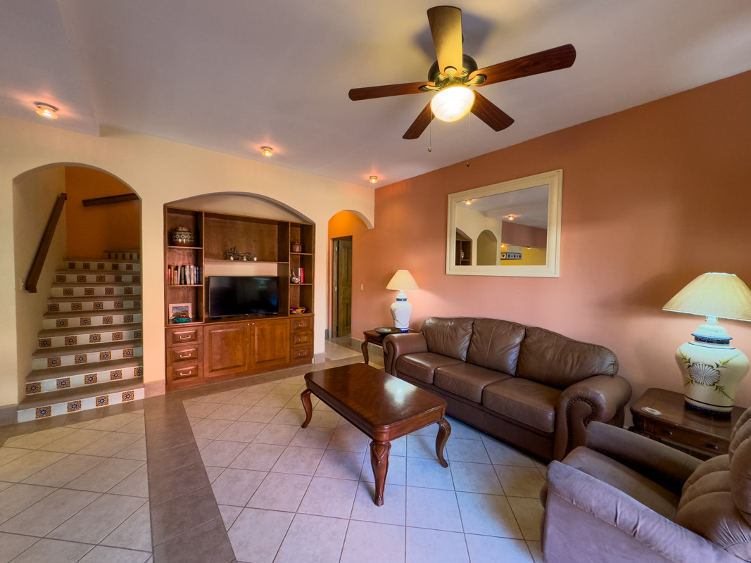 Casa Escondida Two Bed/two Bath Home With Covered Carport One Block To The Beach In Historic Loreto!