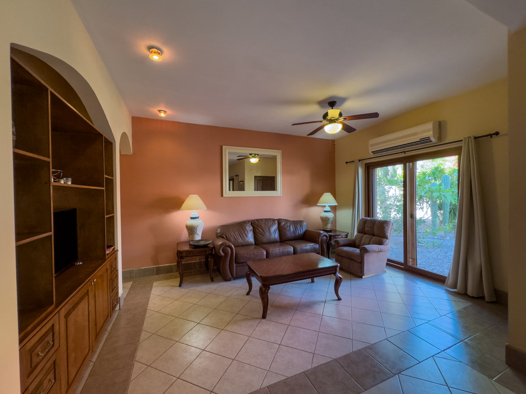 Casa Escondida Two Bed/two Bath Home With Covered Carport One Block To The Beach In Historic Loreto!