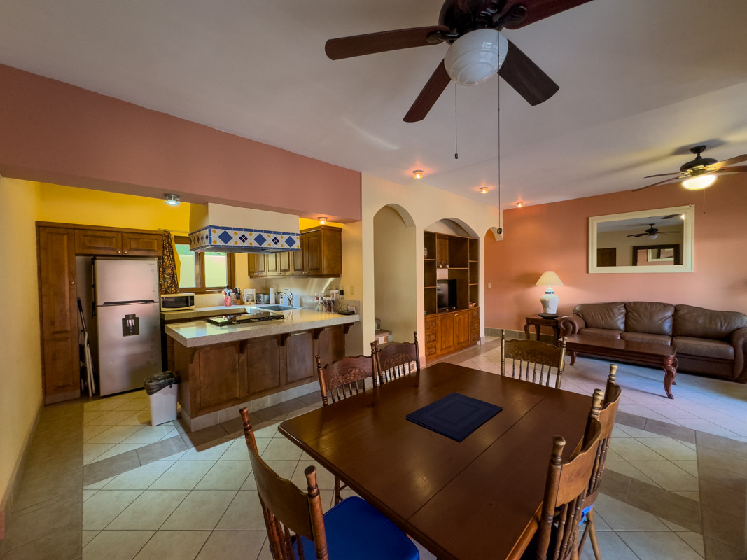 Casa Escondida Two Bed/two Bath Home With Covered Carport One Block To The Beach In Historic Loreto!