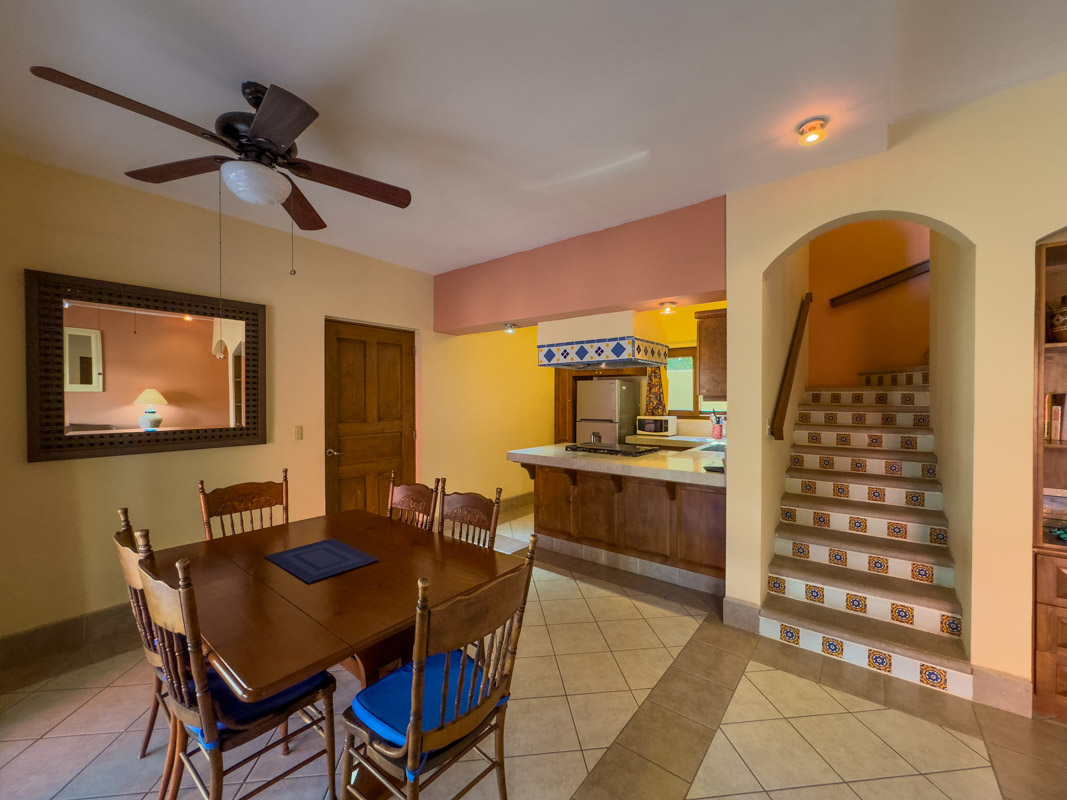 Casa Escondida Two Bed/two Bath Home With Covered Carport One Block To The Beach In Historic Loreto!