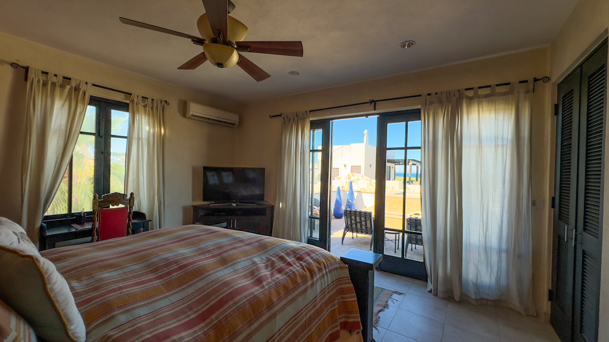 AV255 bedroom looking East