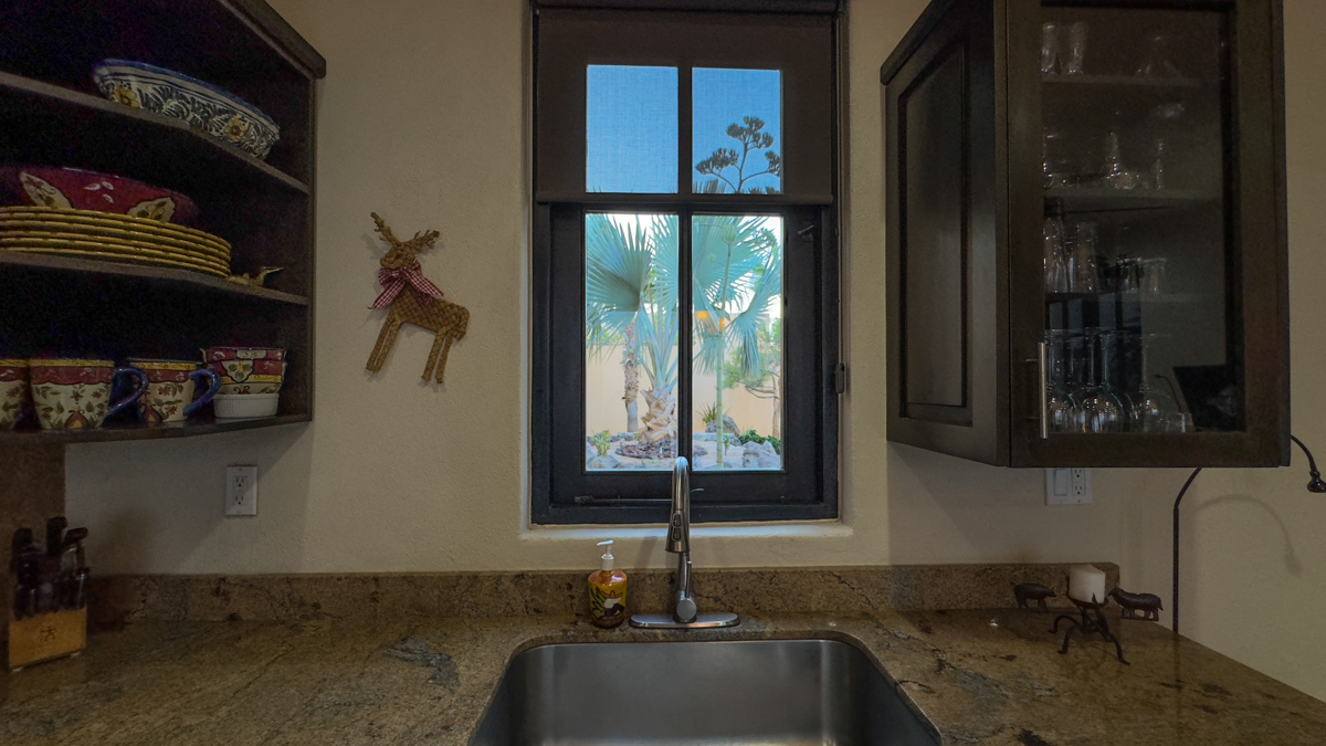 AV255 garden views from kitchen window