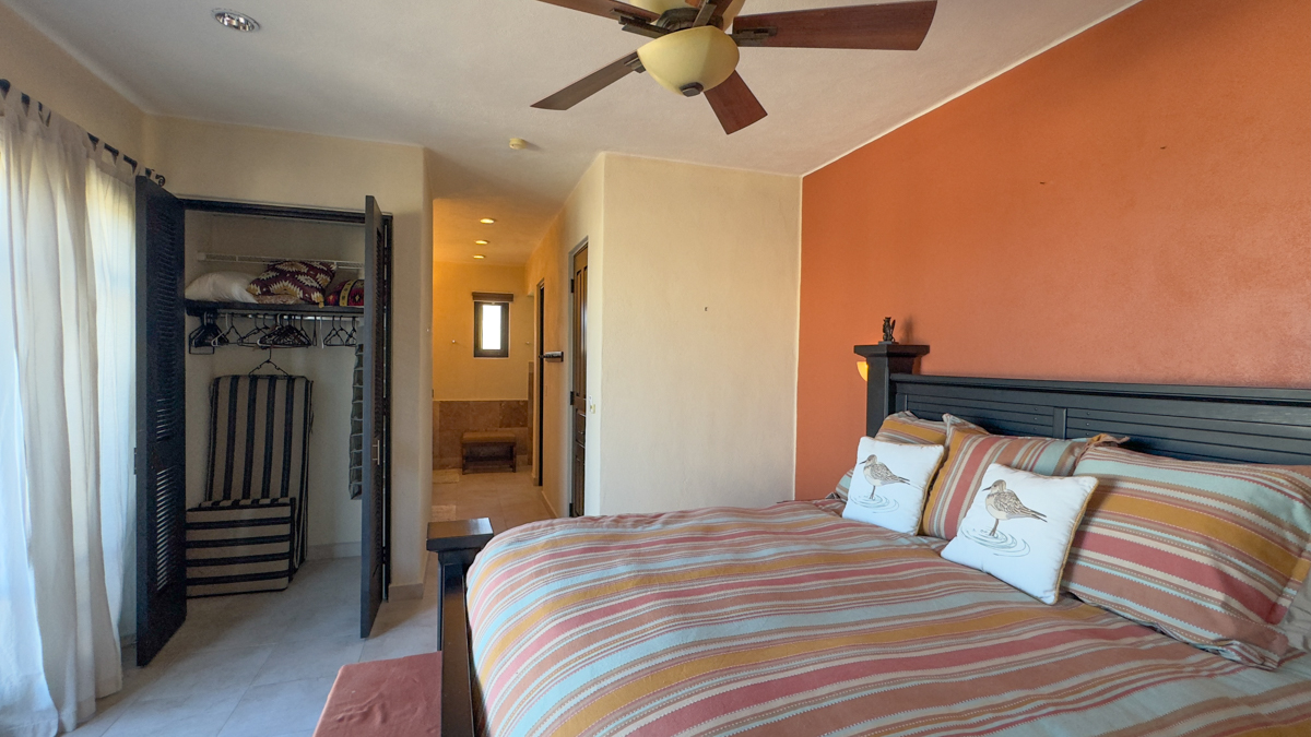 AV255 upstairs bedroom looking south