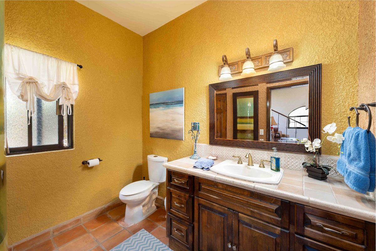 Casa Familia Half bath