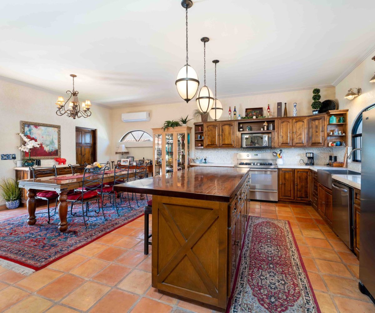 Casa Familia Kitchen