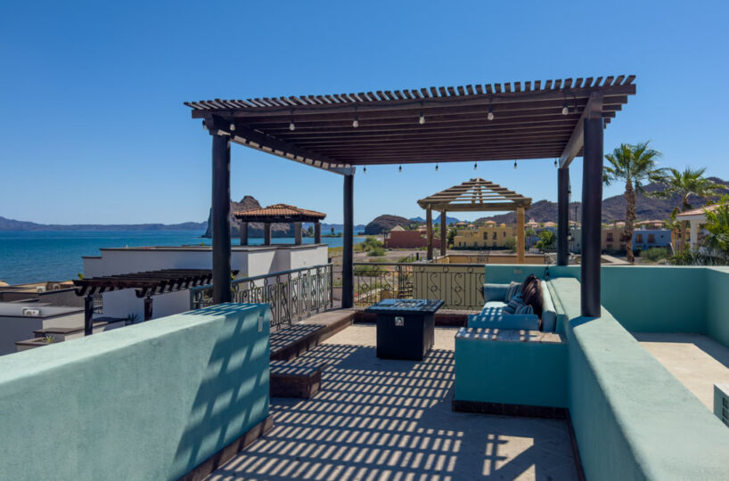 Third story terrace seaview 818x540 Third story terrace seaview 818x540
