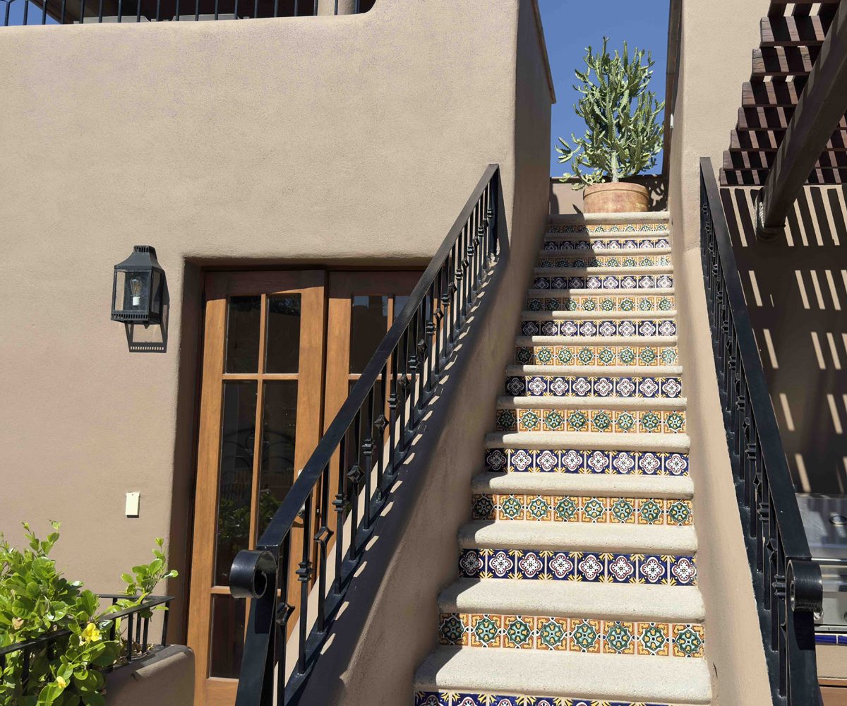 FN531 strairs to 3rd floor terrace