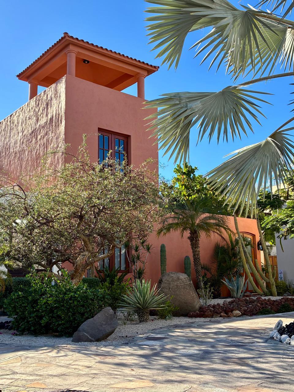 AV162 Stunning Casa Nueva Chica