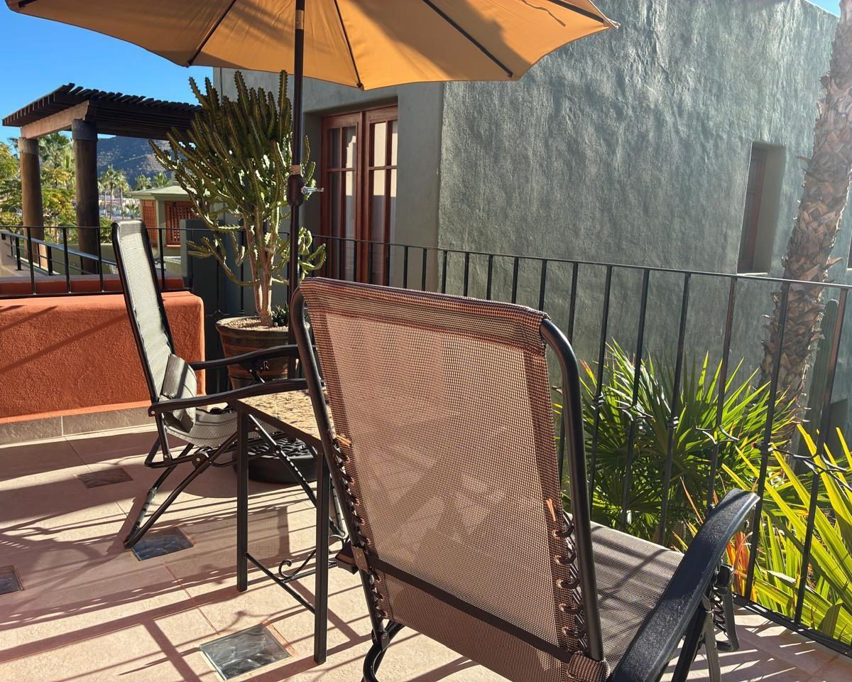 AV162 second level bonus terrace