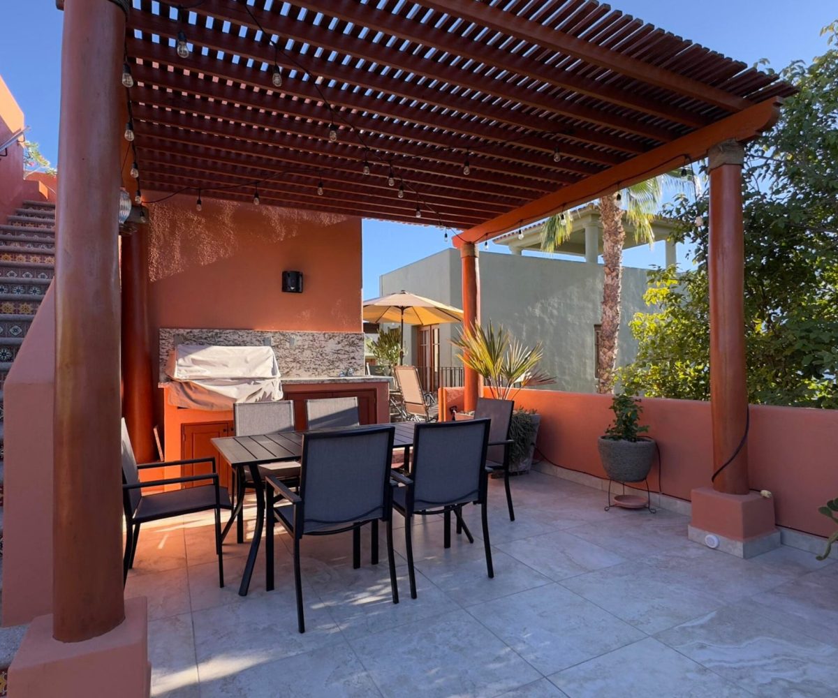 AV162 second level terrce area