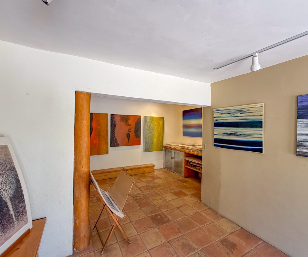 inside Gallery