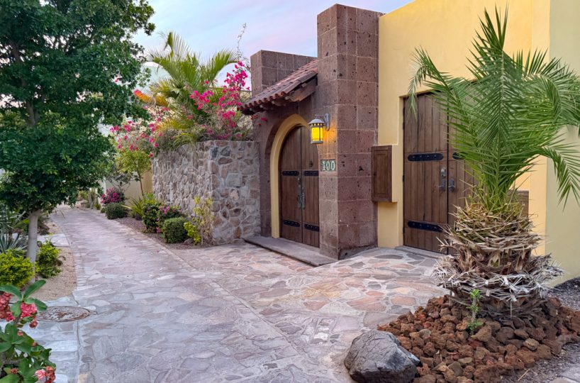 Casa Mariposa FN100 Front