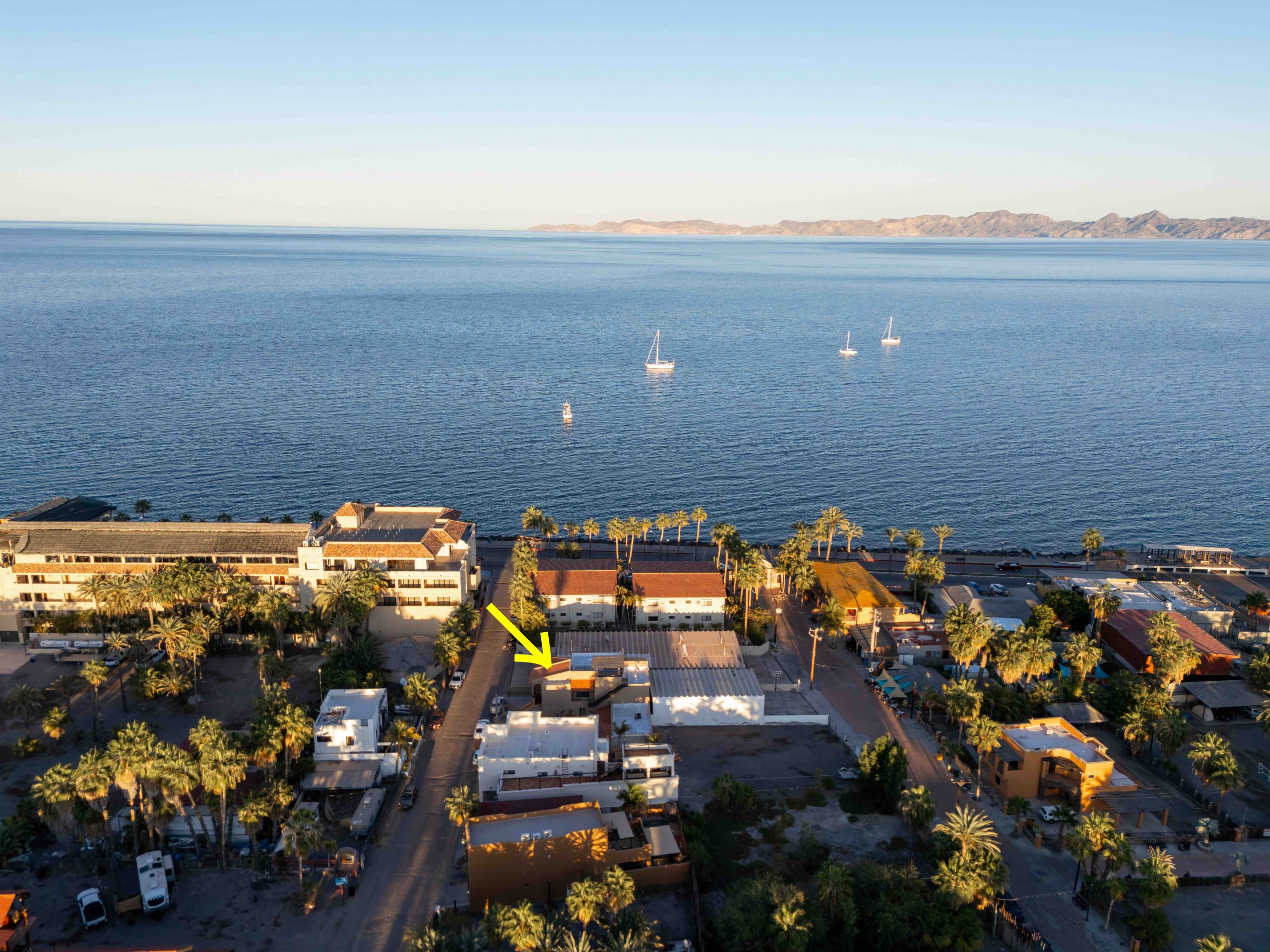 Rosenda Robles Casa looking East