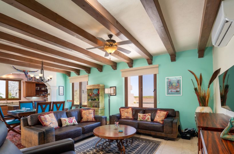 AV229 spacious living room 1200x1000